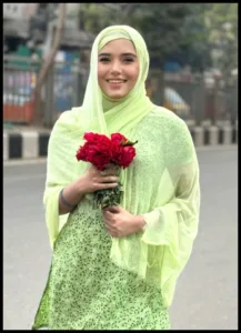 Samira Khan Mahi with flower